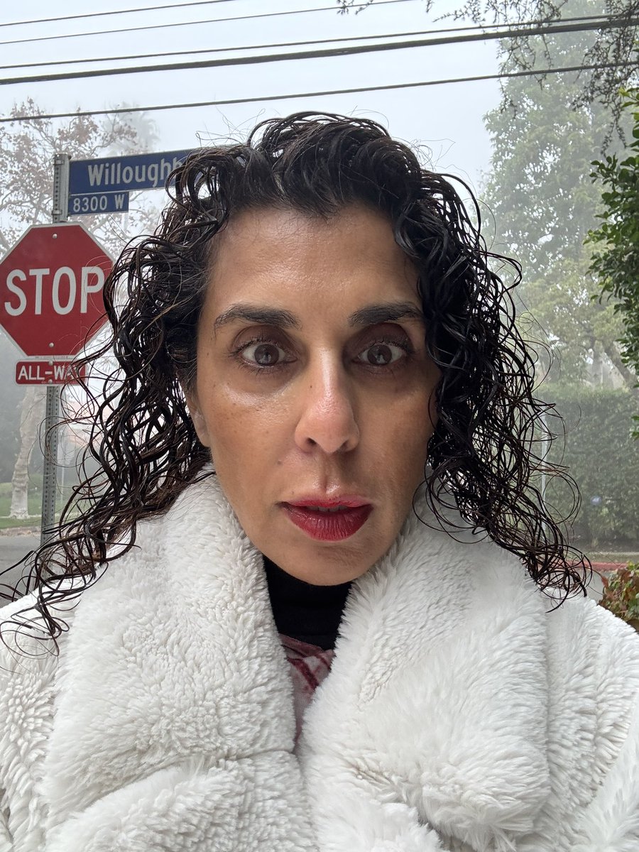 DrMarthaGulati's tweet photo. Yes I am one of those people now. 

It is foggy and 9 Celsius in  Los Angeles and I am frozen. Wearing my heavy coat. Questioning why I don’t have gloves on. And also why is it so cold on #LA????
#ColdFront #freezingin LosAngeles
 #canadianexpat #donttakemypassport https://t.co/Q8tBT2X5BJ