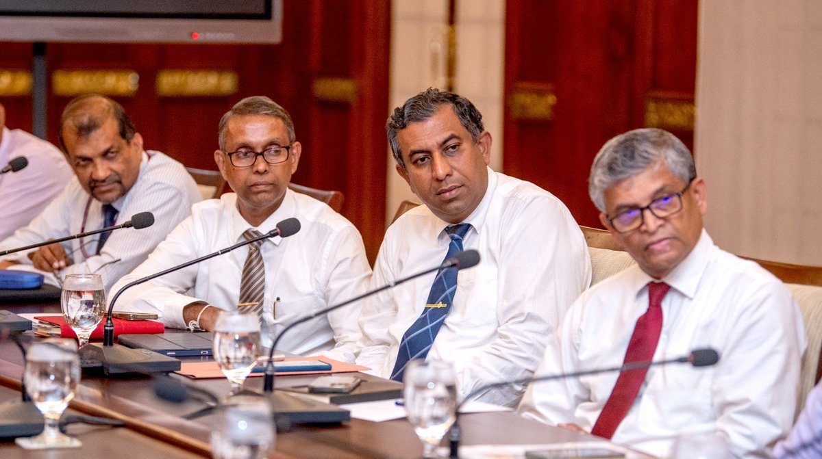 ThinakaranLK's tweet image. 🔴 வலுசக்தி மூலங்கள் தொடர்பில் விசேட அவதானம் செலுத்துமாறு ஜனாதிபதி ஆலோசனை

மேலதிக விபரம் &amp;gt;&amp;gt;&amp;gt; thinakaran.lk/?p=100634

 #PresidentAnuraKumaraDissanayake #AnuraKumaraDissanayake #EnergyProjects #MinistryofEnergy #SolarPanelInitiatives 
 #Thinakaran #SriLanka #LKA #SL