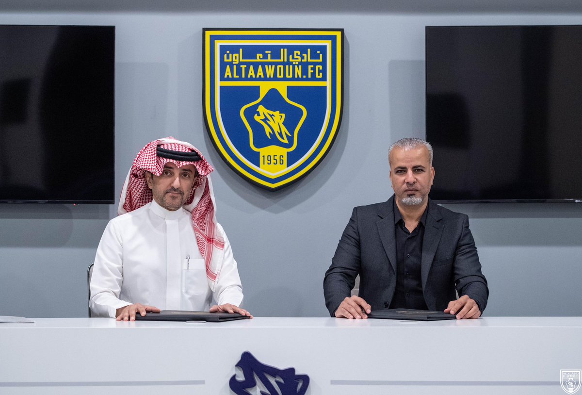 AltaawounSports's tweet photo. 📃| أتم مجلس إدارة النادي ممثلة بعضو مجلس الإدارة والمشرف العام على الألعاب المختلفة الأستاذ "سلطان الشريدة" اجراءات تجديد عقد الشراكة مع أكاديمية ركن المقاتل للملاكمة بحضور ممثل الأكاديمية المدرب "أحمد الفقهاء" .. https://t.co/yKMlECK4rt