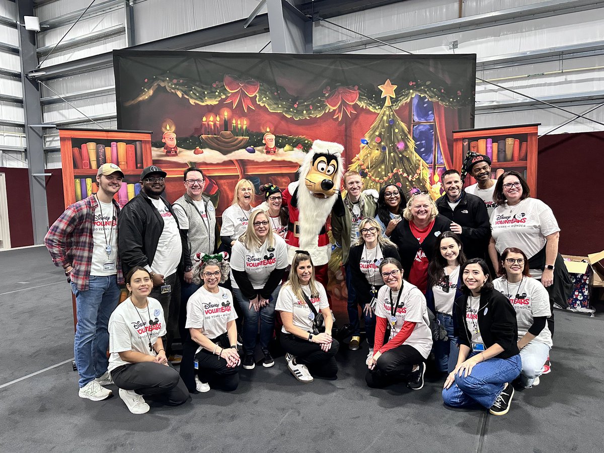 This morning started the annual Disney VoluntEARs Toys for Tots Sorting. Throughout the day hundreds of Disney Cast Members will sort toys donated across Walt Disney World that will benefit kids and families in Orange, Osceola, Seminole, Lake and Polk counties. #waltdisneyworld