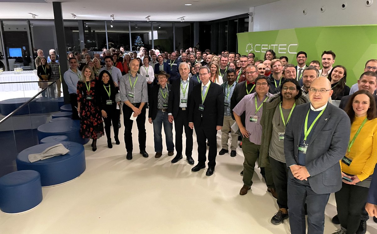 CEITEC_Brno's tweet photo. CEITEC Consortium Christmas Meet-Up 🎄
Interdisciplinarity drives our mission.
Nearly 200 scientists from all memebers of the Consortium gathered at Brno Observatory to share updates, hear from young grant-winning researchers&network with a game-theory twist 🚀
#CEITECScience https://t.co/eTM7LgbPSO