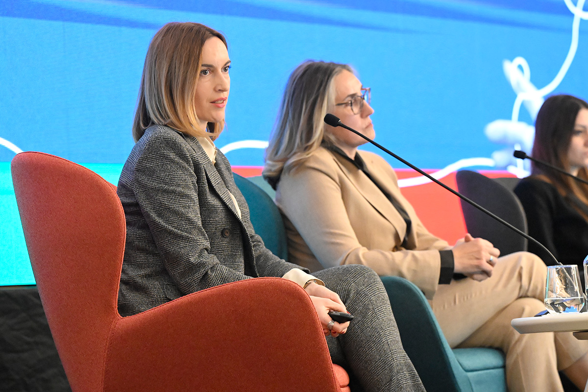 Centre for Media Pluralism and Media Freedom (@eui_cmpf) on Twitter photo "The paradox is that those who create policies for #media freedom are often the ones who pollute the information sphere & undermine #MediaFreedom”
<a href="/IvaLitre/">Iva Nenadic</a> at the @IKS_edu conference 'Responsible institutions through increased transparency and political communication "The paradox is that those who create policies for #media freedom are often the ones who pollute the information sphere & undermine #MediaFreedom”
<a href="/IvaLitre/">Iva Nenadic</a> at the @IKS_edu conference 'Responsible institutions through increased transparency and political communication