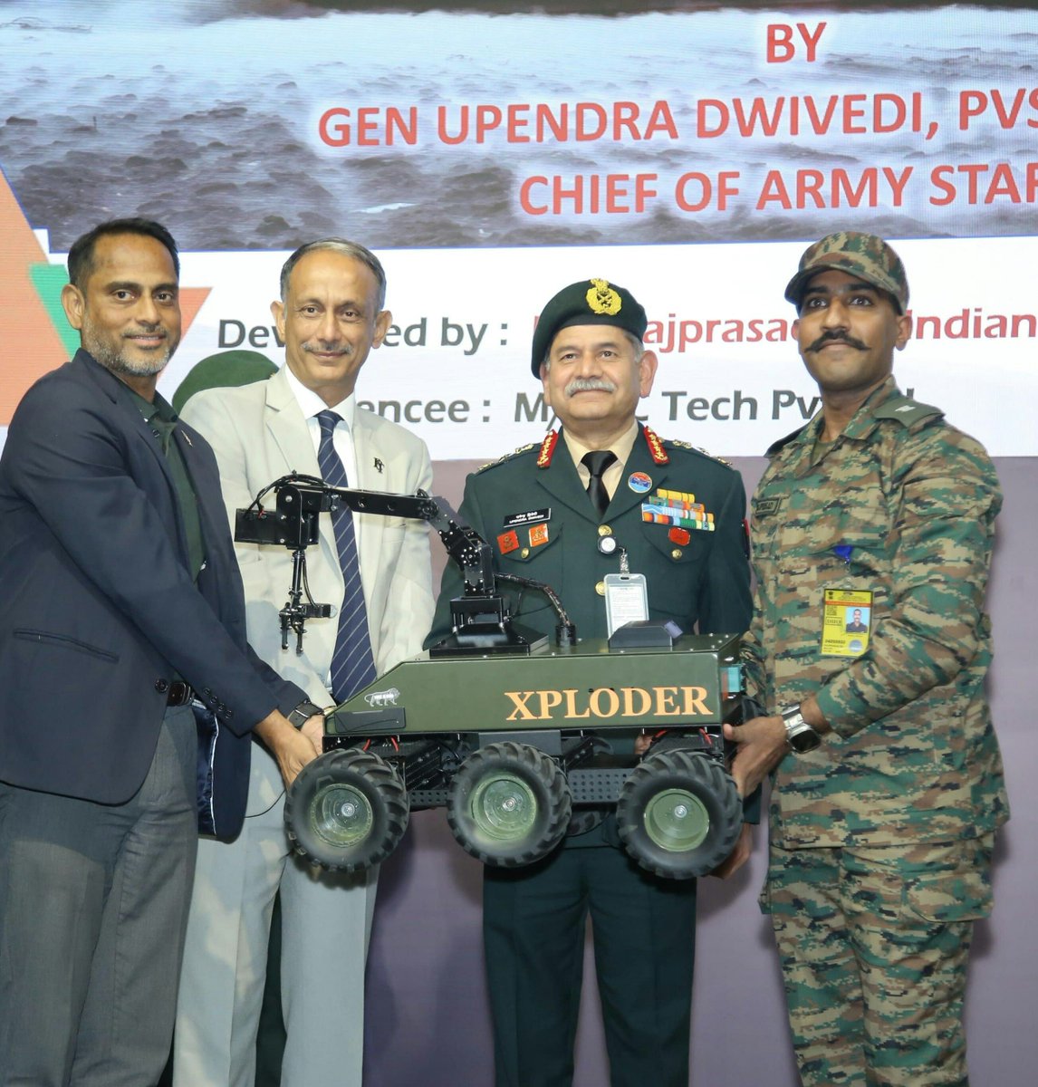 NewsIADN's tweet photo. #IndianArmy's (ADB) Major Rajprasad RS has developed an In-house #Xploder Room Intervention & IED disposal Remotely operated vehicle. https://t.co/72kPxIqDkO