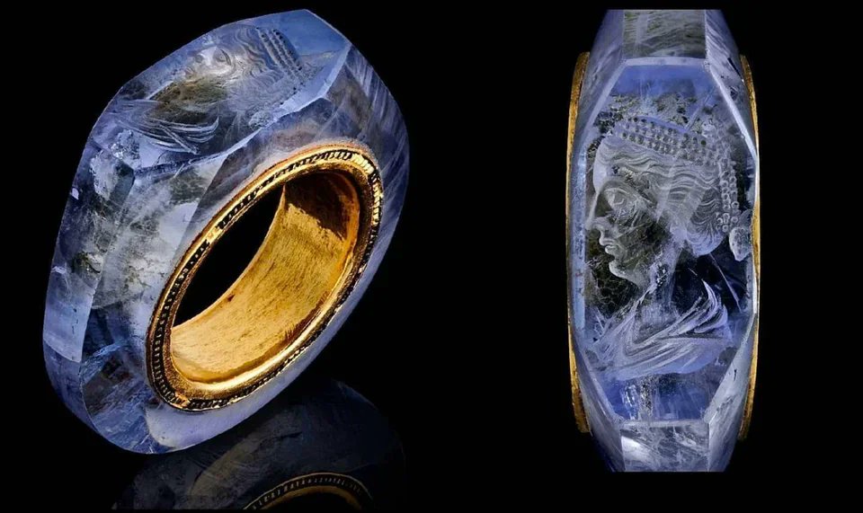 Rainmaker1973's tweet photo. A 2,000-year-old sapphire ring belonging to the Roman Emperor Caligula, depicting his wife Caesonia. https://t.co/ftD8Gc3cyd