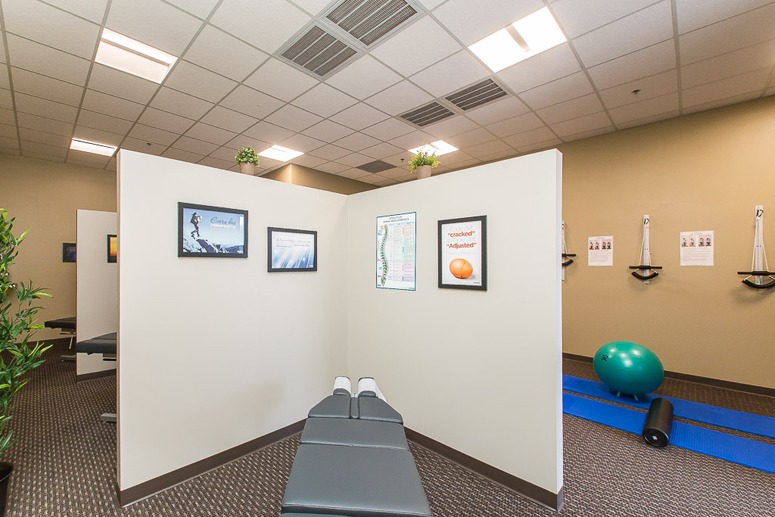crossfieldsdsg's tweet photo. Drs. Martin and Lorraine Jones needed a space that reflected their vision without breaking the bank. Check out how they transformed their first practice with an efficient layout and design that aligned with their mission.  https://t.co/nyg5hkXTFX 

#CrossFields #PracticeDesign https://t.co/uTj3PDVsKb