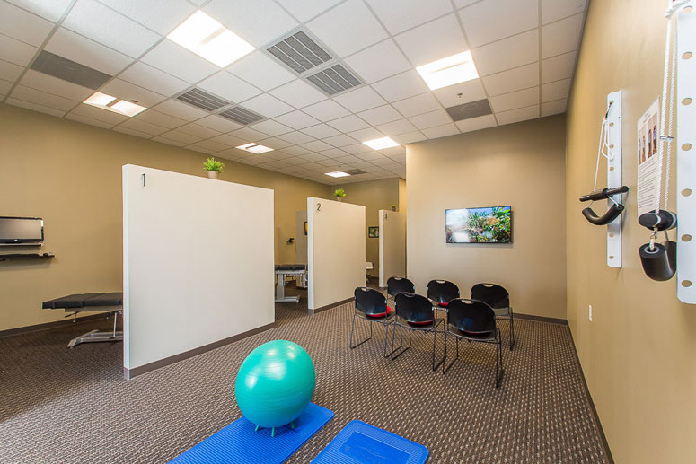 crossfieldsdsg's tweet photo. Drs. Martin and Lorraine Jones needed a space that reflected their vision without breaking the bank. Check out how they transformed their first practice with an efficient layout and design that aligned with their mission.  https://t.co/nyg5hkXTFX 

#CrossFields #PracticeDesign https://t.co/uTj3PDVsKb