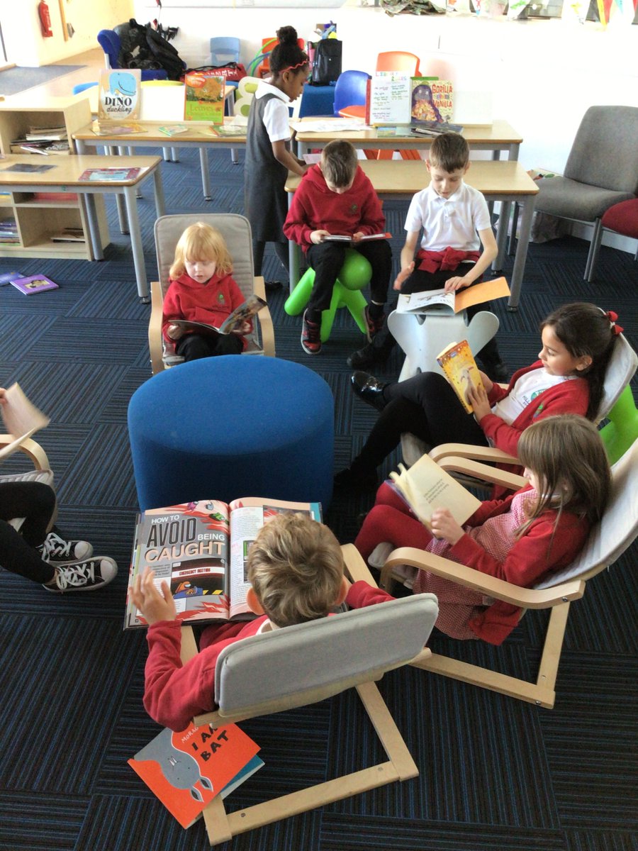 SchoolHillside1's tweet photo. P2SP visited the library today to choose a new book for enjoyment. #P2SP #library https://t.co/mb0jFsMSCS