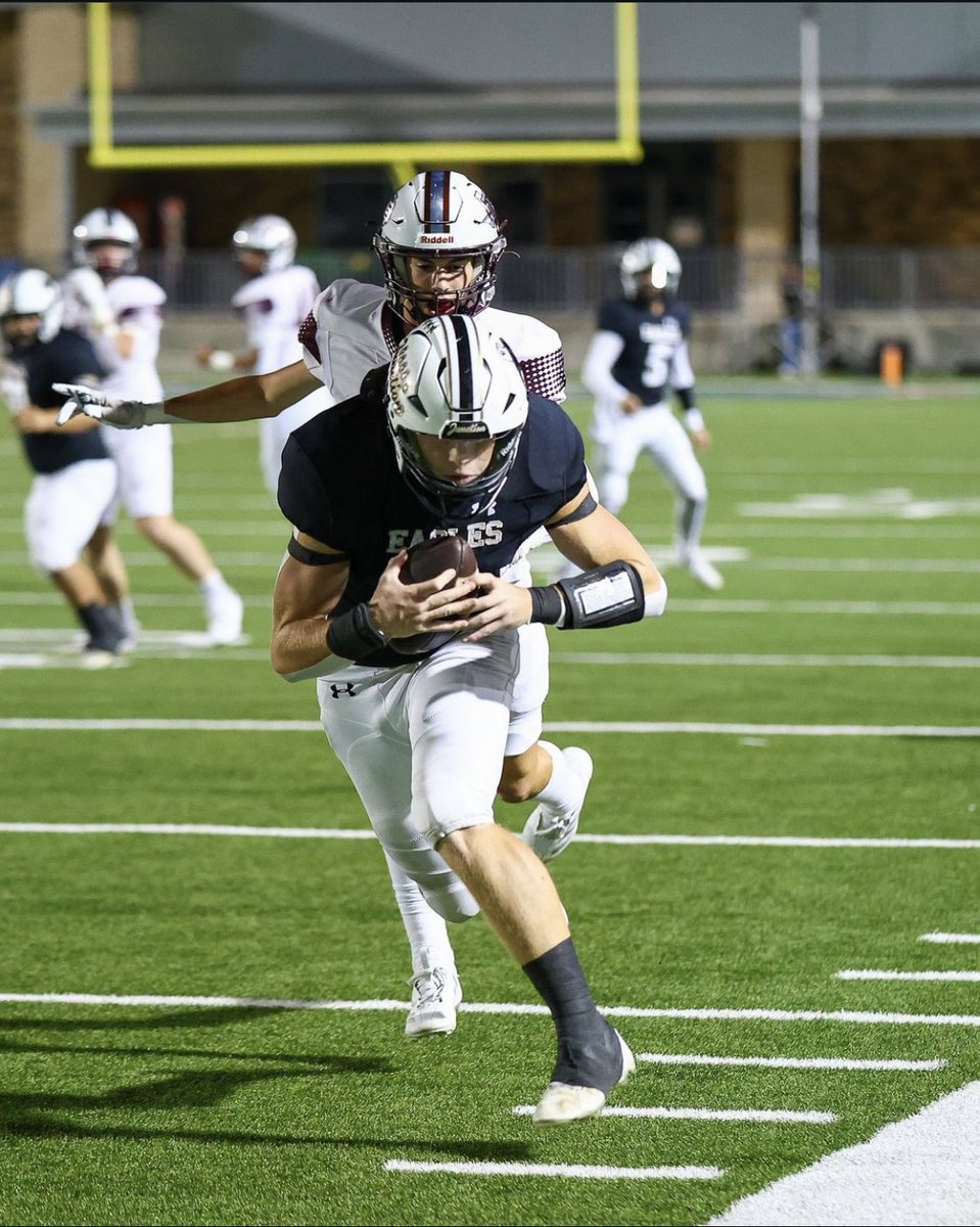 MrBowtie1982's tweet image. Am at Shiner-Junction Thu.  Shiner is used to playing in December while Junction is in the quarters for the 1st time. Junction's Aidan Cardwell is a great 2-way player &amp;amp; going to UIW.  Should be fun game. Way more fun than listening to Aaron Rodgers complain about his teammates.…