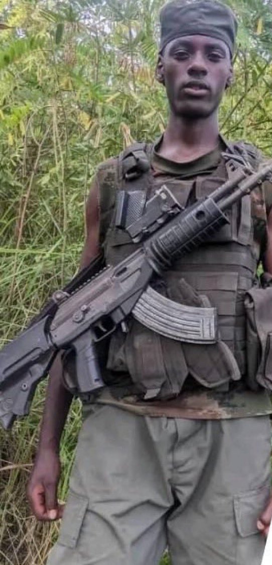 patriote_j's tweet photo. Nous tenons à remercier nos vaillants combatants,héros,salut&soldats d peuple congolais l'#ARC alias Les lions d sarambwe invincibles guerriers d l'#AFC_M23 qui ont libéré #KINIGI&Les alentours d KANIRO;FARDC&ses alliés ont pris la fuite vers #BUGABO bientôt #MASISI ZONE✊💪♥️🙏. https://t.co/hd7wt4u0ct