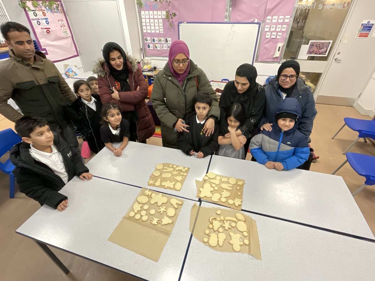 MarshfieldPS's tweet image. The zesty orange shortbread cookies from Mr. Nutter&apos;s Cooking Club were a citrusy delight! 🍊🍪 Bursting with flavour and baked to perfection by our talented little chefs. What a treat! 👨‍🍳👩‍🍳 #BakingFun #AfterSchoolClubs