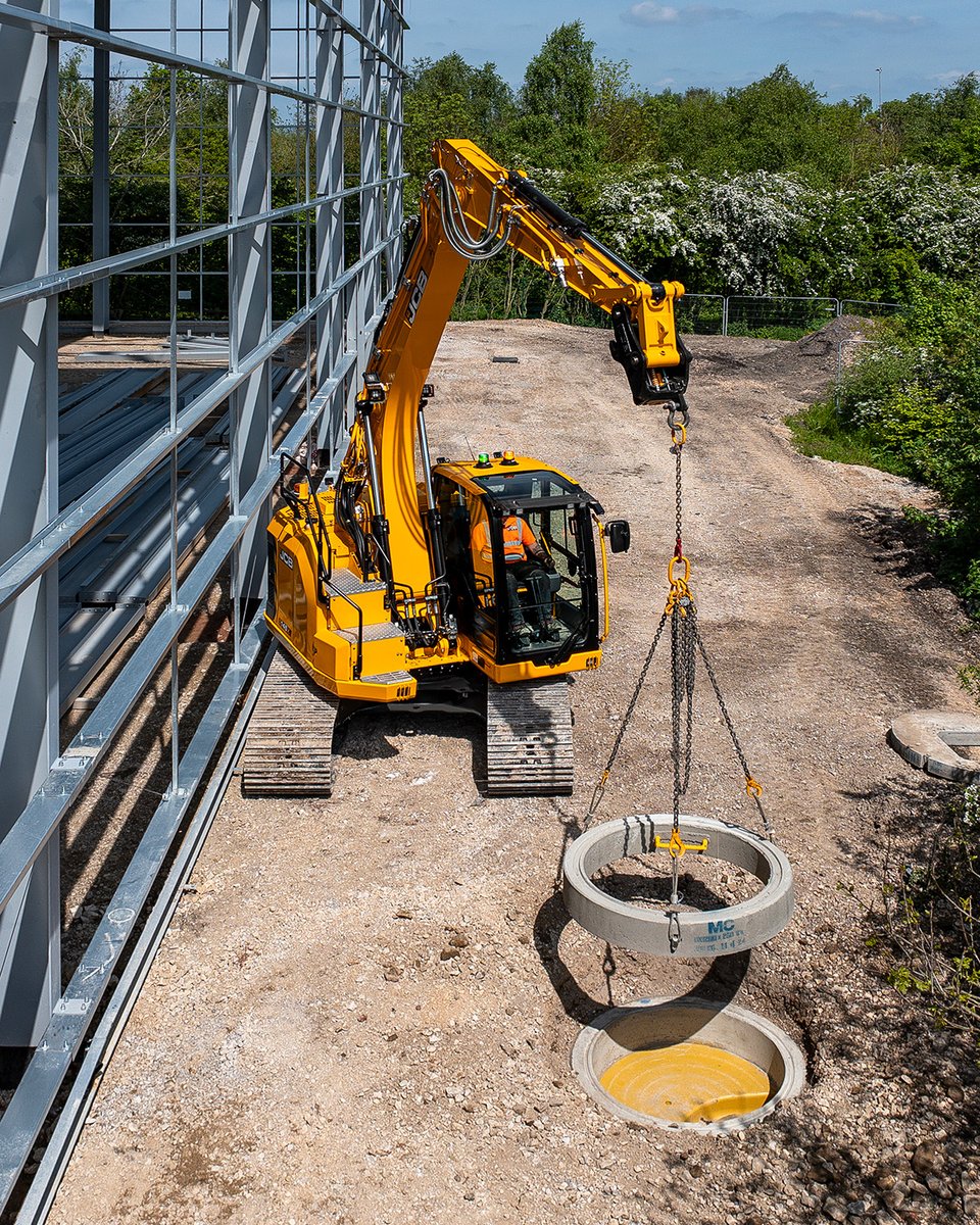 Travaillez sans effort. 

Avec la nouvelle pelle sur chenilles #JCB 145XR, relevez les défis les plus exigeants sur n'importe quel chantier. 

Découvrez la : jcb.com/fr-fr/produits…