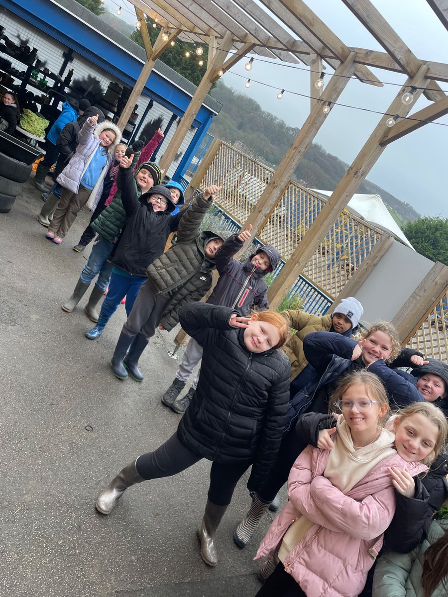 stjosephskly's tweet photo. Well what a fantastic day Yew class have had! Despite initial disappointment at having to cancel our trip, we’ve had lots of fun at the park, building dens, playing team games and enjoying hot chocolate and biscuits! Great resilience and positivity! #teamyew https://t.co/vcW6usiqwL