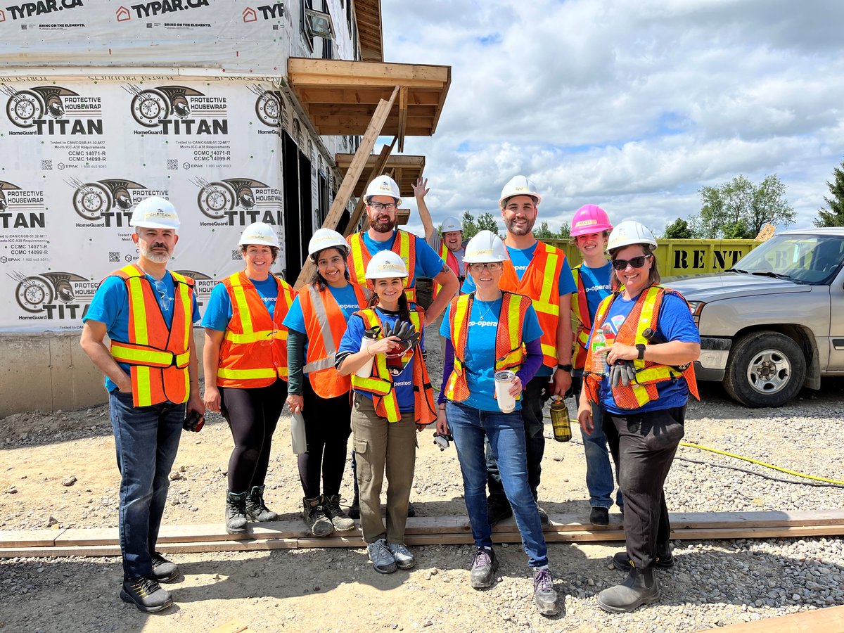 _Cooperators's tweet image. Happy #VolunteerDay! We’re thankful for our employees who generously offer their time to make a positive impact in the communities we serve.
Comment “💙” if you love volunteering!