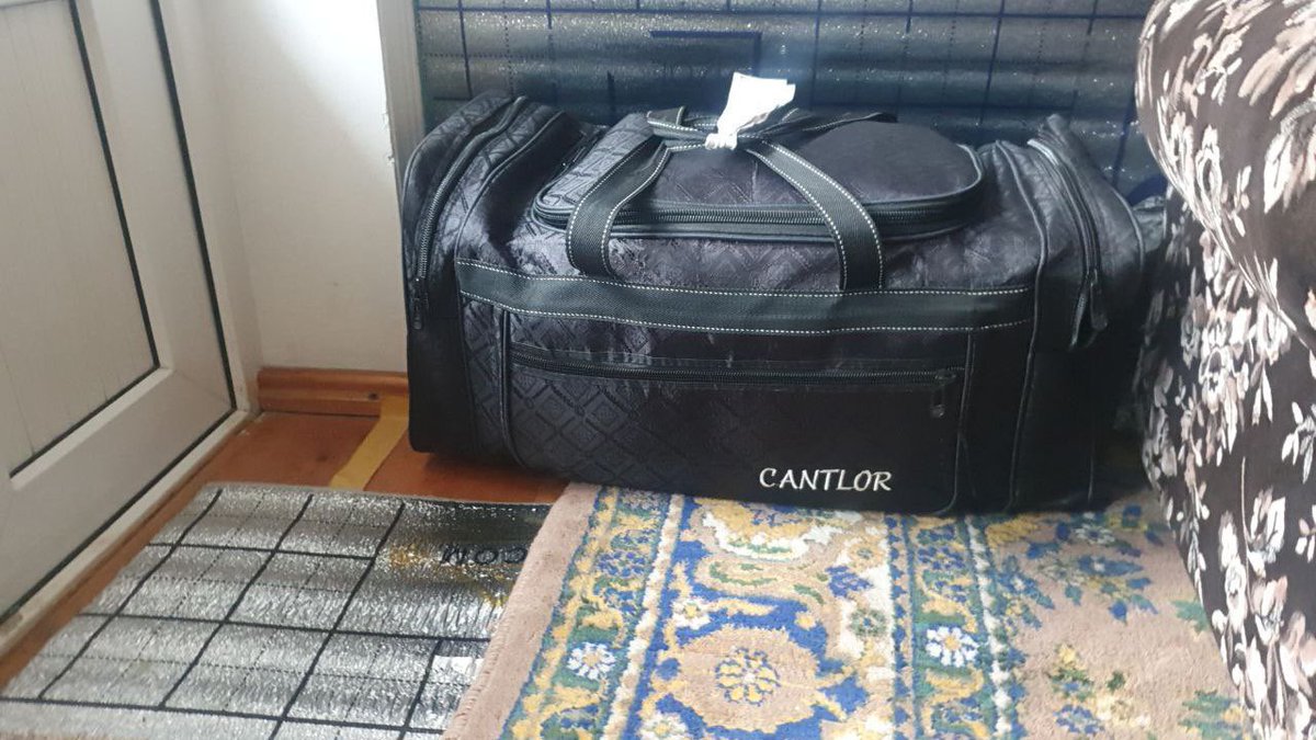 4 декабр эрталаб соат 5 даги Андижон - Тошкент  поездида шу сумкани адашиб олиб кетиб колибмиз. Сумкани эгаси 97-973-40-41 номерга тел килиб гаплашиб олишингиз мумкин. Сумка хозир Тошкент шахрида (с)

Тарқатворелик илтимос