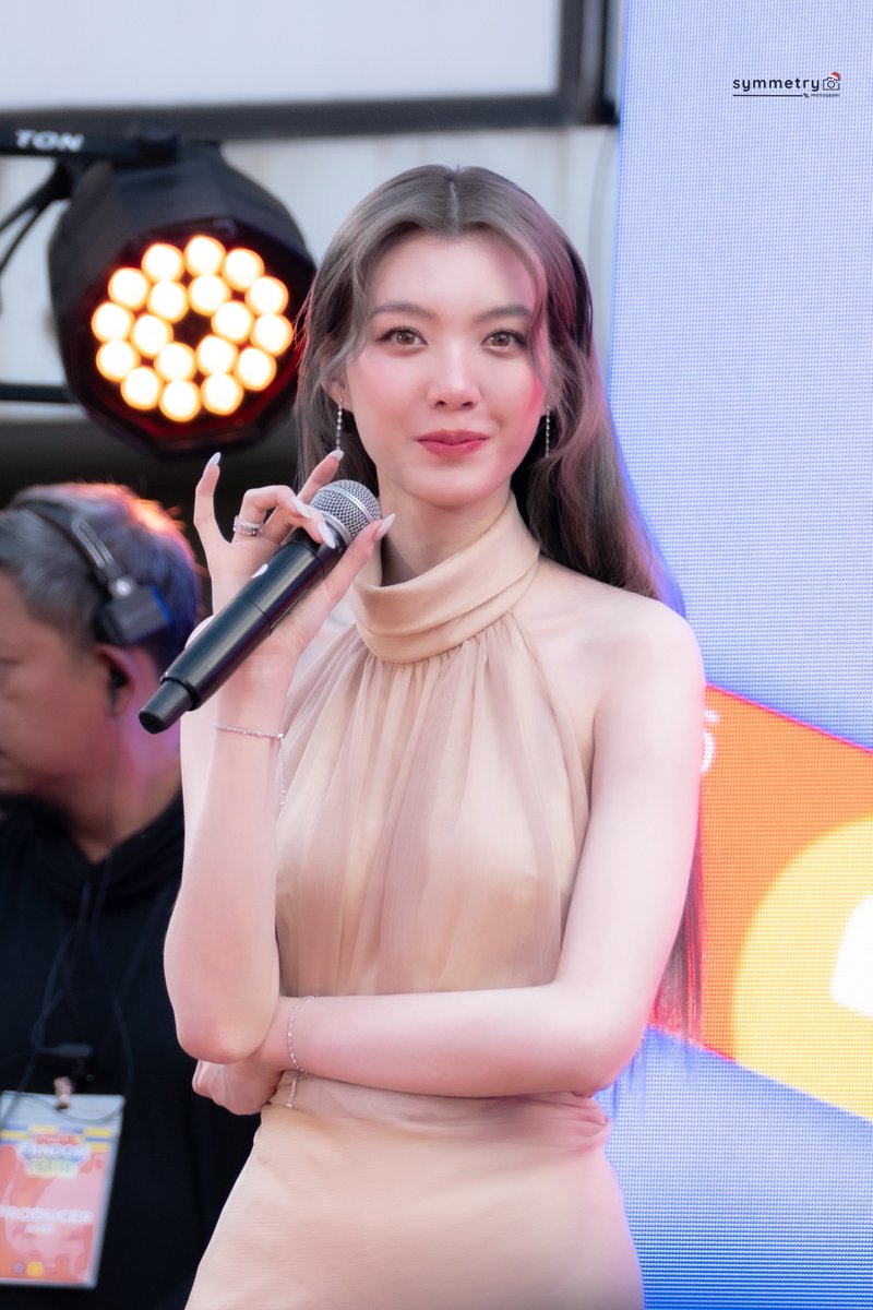 Symmetry :) tweet media