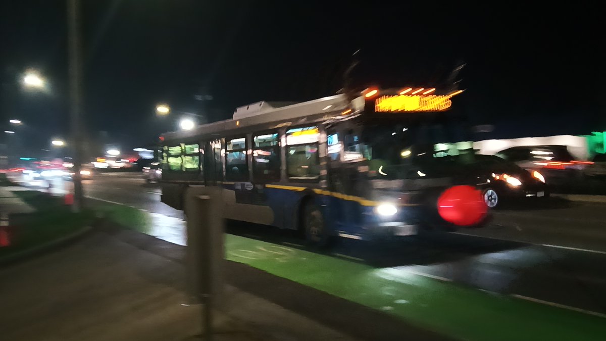 Transitfan2022's tweet photo. @ReindeerBus #reindeerbus https://t.co/U7NIGcDCA3