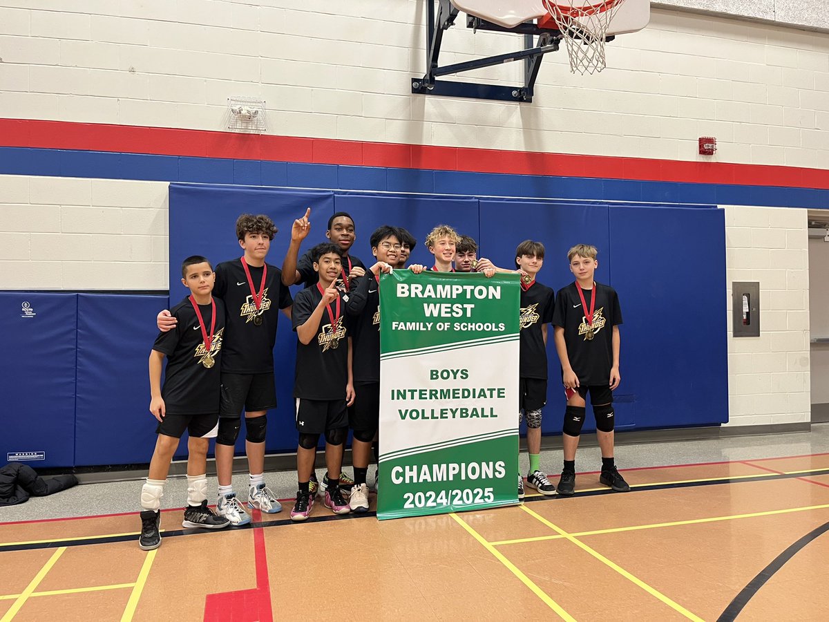 Congratulations to our intermediate boys volleyball team yesterday. Brampton West Champions! They will be competing at boards next week. GO THUNDER 🖤💛⚡️