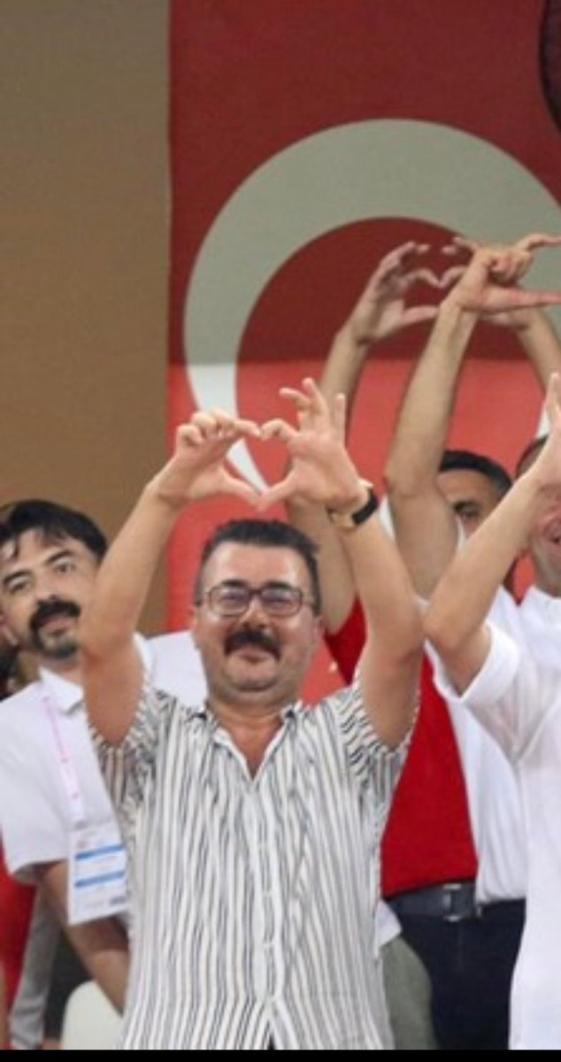 Geçmiş olsun <a href="/AvAzizCetin/">Aziz Çetin</a> 
Adı birtakım alengirli işlerle anılan Antalyaspor Kulübü bşk Aziz Çetin anjiyo olmuş. Yaşadığı sıkıntılı günlere kalbi dayanamamış başkanın.
Bilindiği üzere Antalyaspor Kulübü denetleme geçiriyor.
Belki de başkanı sıkan bu denetleme. Canını sıkma başkan