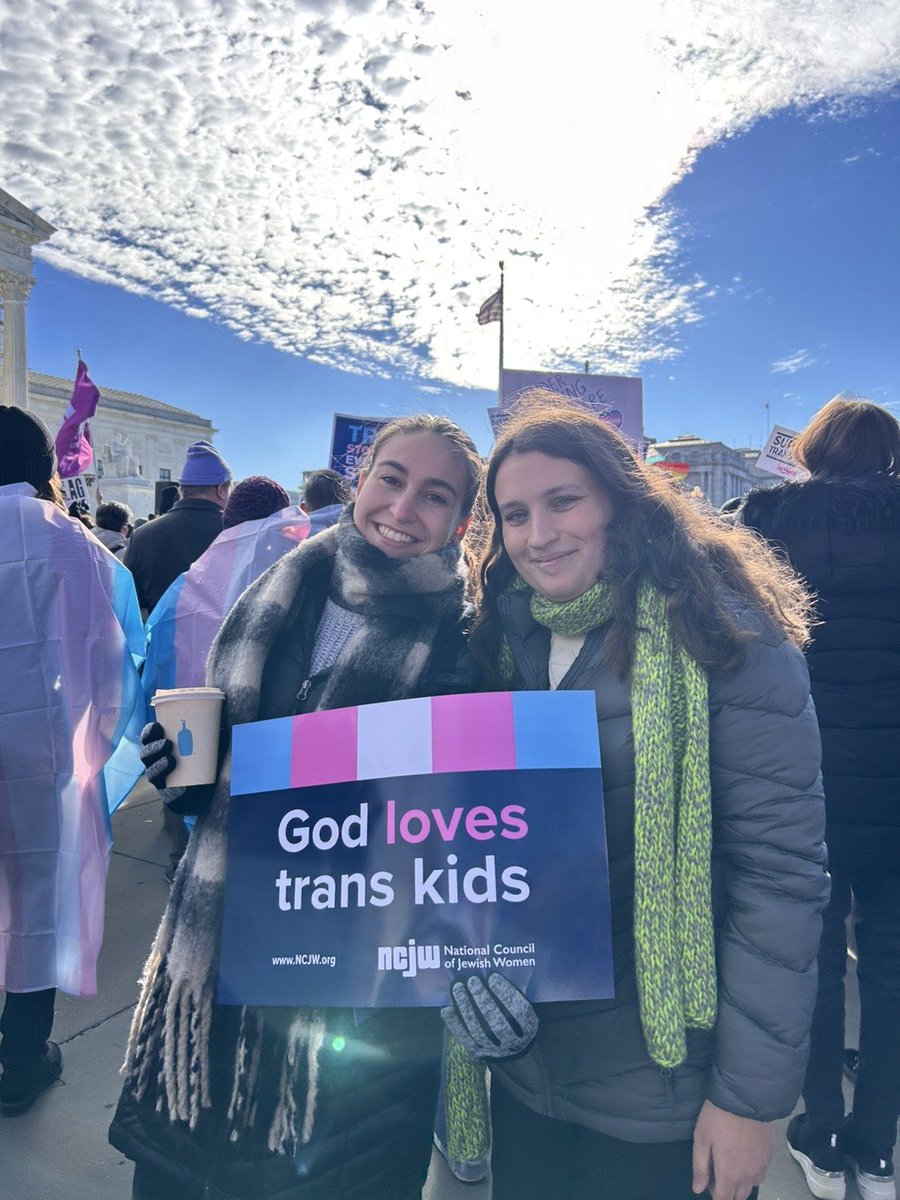 TheRAC's tweet photo. Yesterday, we were proud to join @KeshetGLBTJews, @NCJW, and many faith and secular partners as the Supreme Court heard oral arguments in U.S. v. Skrmetti. Gender-affirming care is lifesaving. We will continue to support bodily autonomy &amp; full equality for all transgender youth. https://t.co/OONqSXBCU3