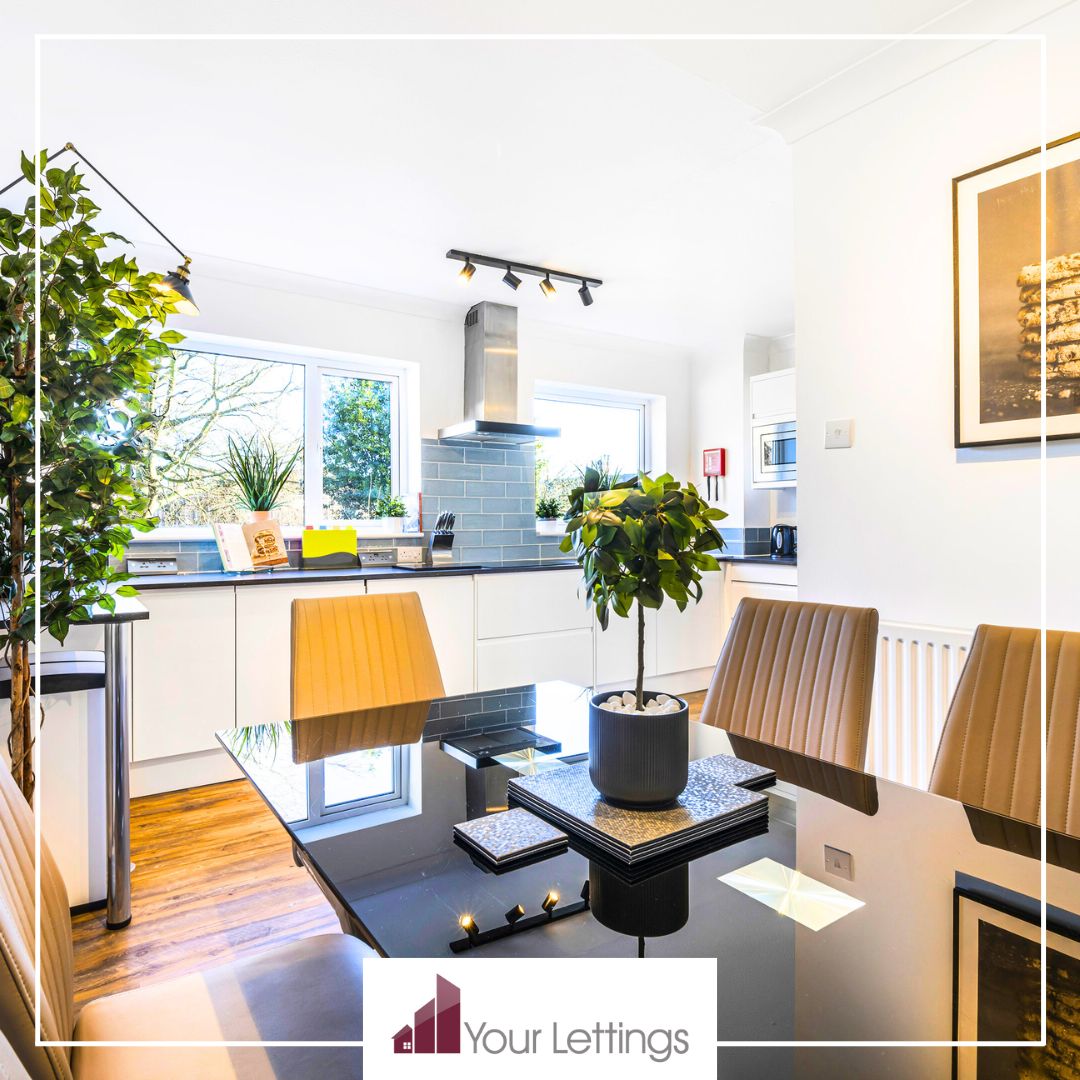 YourLettingsUK's tweet photo. We’re thrilled to announce that this beautiful 4-bedroom house in Peterborough will be opening its doors tomorrow! This home-away-from-home is designed with your comfort in mind. 
Book now and be one of the first to enjoy this amazing property! 🌟

#YourLettingsUK https://t.co/BdzaVcyekZ