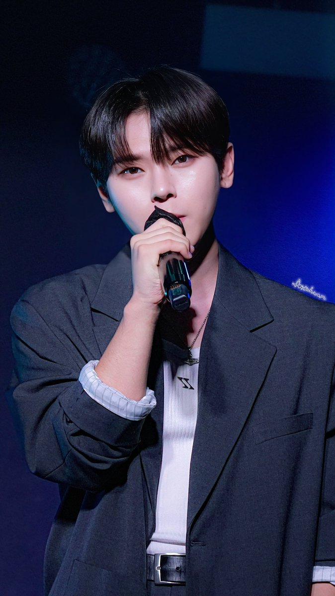 su_93h's tweet photo. 2024.10.04 2부
WATERFIRE LIVE IN JAPAN
📷️:최수환
🎤 ditto -New Jeans-
少し表情が違うだけでも雰囲気が変わるスファンの七変化
@suhwanez
@Weare_WATERFIRE
#최수환 #choisuhwan #チェスファン #수환 #suhwan #スファン #워터파이어 #waterfire #buildu https://t.co/aEvfs7yzGg