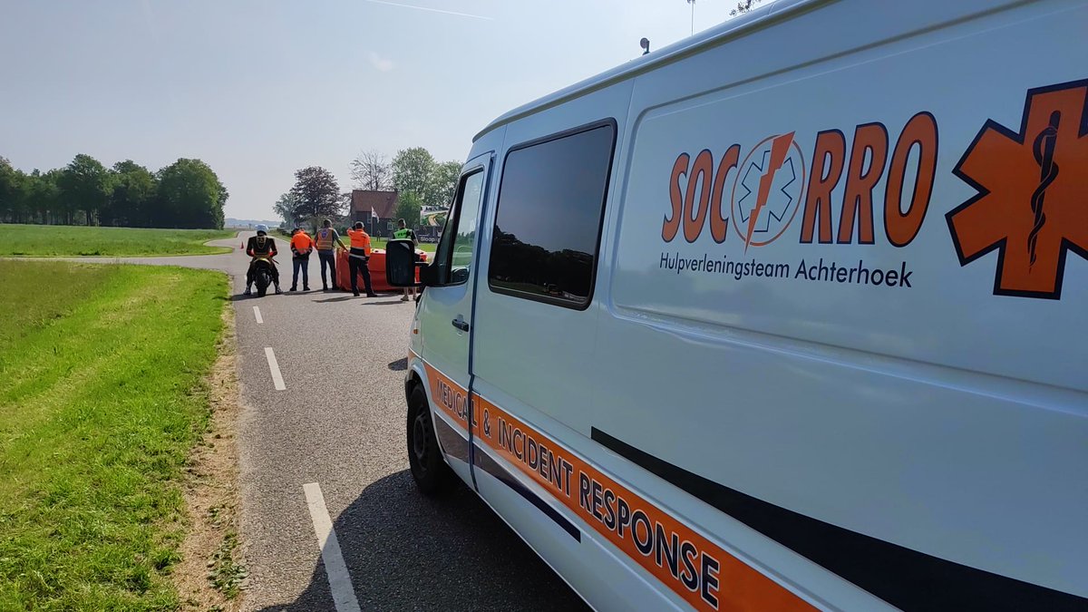 St_Socorro's tweet photo. It's international volunteers day
#InternationalVolunteerDay 

Het is internationale vrijwilligersdag! #internationalevrijwilligersdag

#Volunteers Thank you!
#Vrijwilligers bedankt!

#socorro #medical #hulpverlening #achterhoek #winterswijk #unive #volunteerambulance #firstaid https://t.co/uK9tynt0Pa