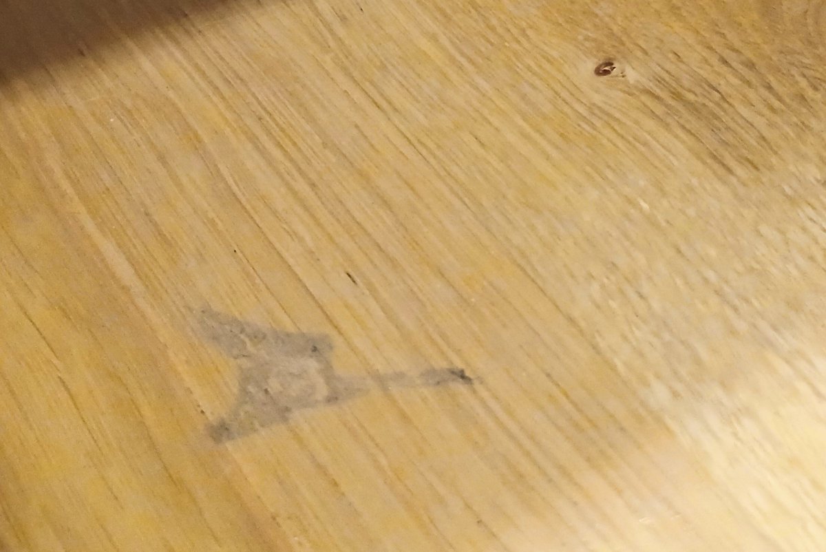 NigeDoar's tweet photo. #AccidentalArt : This evening, a dirty smudge on a wooden floor?

Or a swan in flight? https://t.co/k7K2PgtTUj