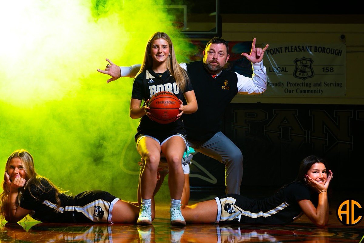 Athletically Challenged tweet media