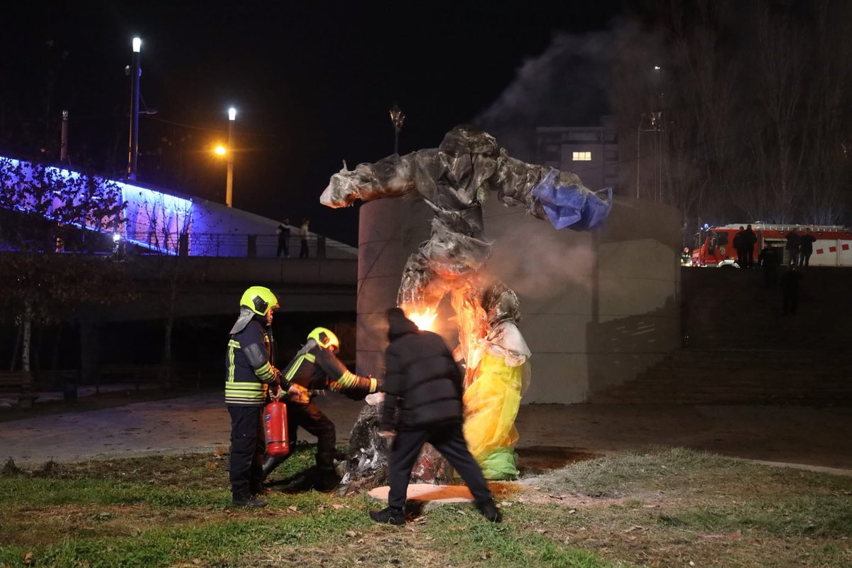 REAL RIVERBED RUINS NOW!

Who knew low vandal currents could destroy a riverbed? What began as an allegory for awareness now risks building a dam against nature itself. 🌊🔥

<a href="/Shtatearte/">7arte</a> 
#SDG14 #LifeBelowWater #Riverbed #Ruins #Mitrovica