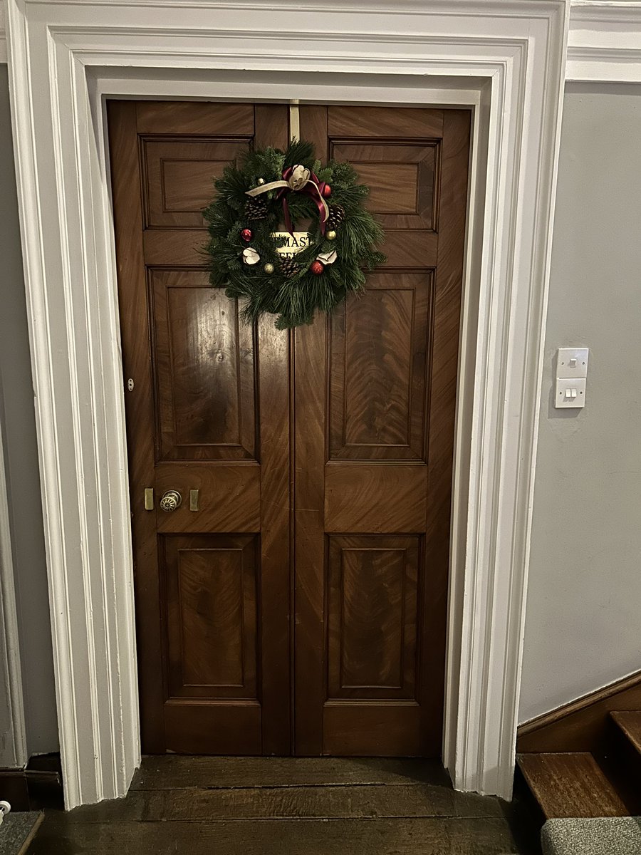 The boarding house is looking very Christmassy thanks to matron for decorating and Woodfield Christmas Tree Farm who kindly donated our amazing tree. #tistheseason #stateboarding