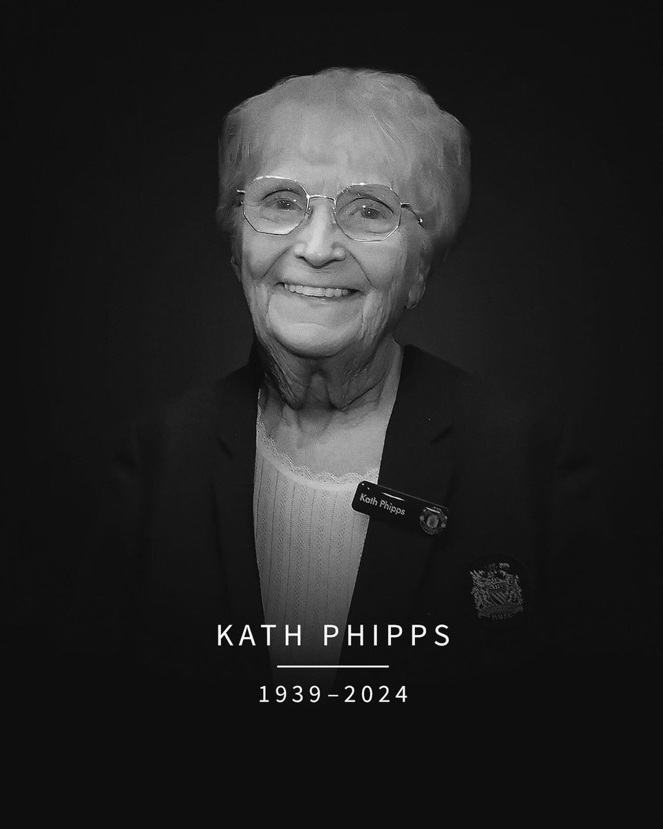 BloodRedUnited's tweet photo. Kath, you created the atmosphere for a successful Manchester United by your loyalty to the players, staff, and club. R.I.P #MUFC @kathphipps https://t.co/PM8ZTn0Xix