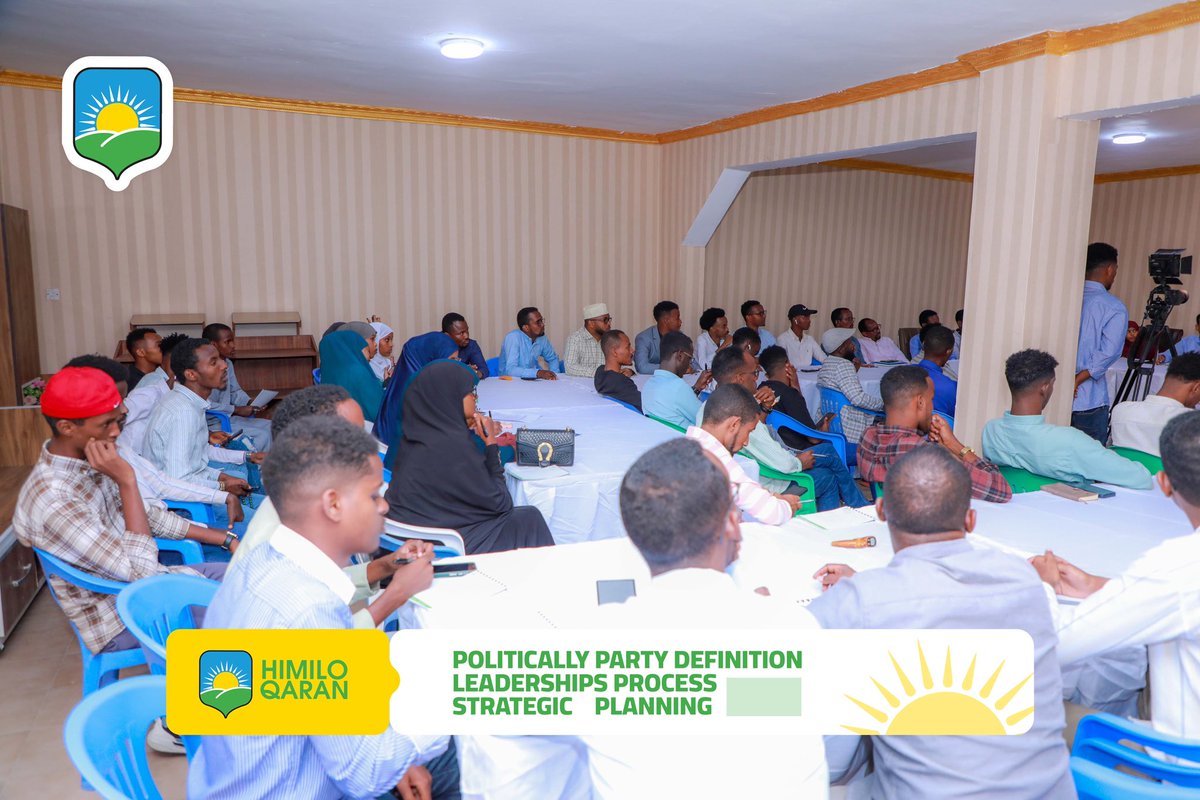HimiloQParty's tweet photo. Hoggaanka Xisbiga Himilo Qaran ayaa ka qaybgalay tababar aqoon korarsi ah oo xarunta Xisbiga ee Muqdisho loogu qabtay qaar ka mid ah dhalinyarada Xisbiga. https://t.co/VKLyoDozNb