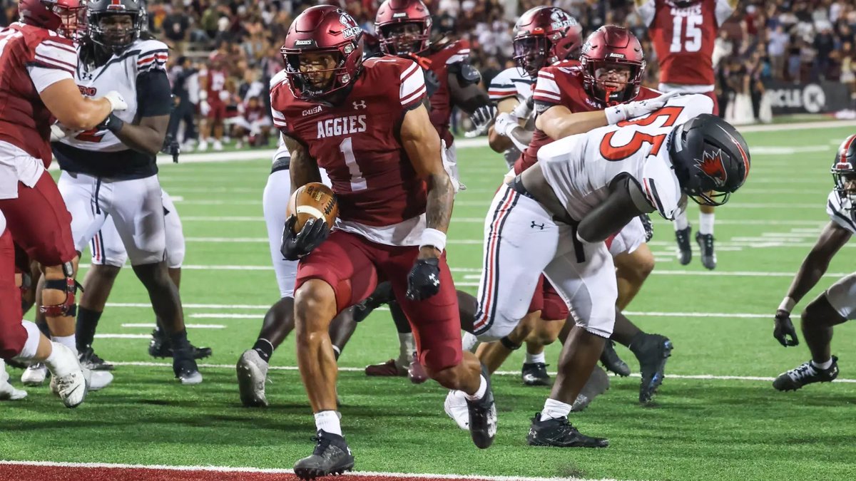 CollegeFBonX's tweet photo. Like this tweet to vote for Seth McGowan.

Voting ends 12/6 at 12PM ET. https://t.co/lxJ9Je6GH9