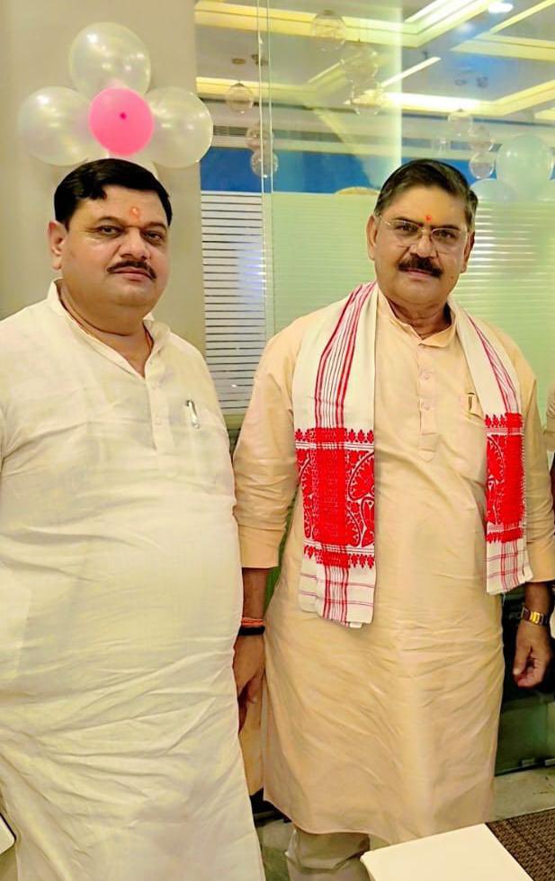 PankajPradhanUP's tweet photo. उत्तर प्रदेश संगठन चुनाव पर्व 2024 के पर्यवेक्षक के रूप में हम लोगो के गार्जियन एवं मार्गदर्शक रोहनिया विधानसभा वारणसी के यशस्वी ऊर्जावान पूर्व विधायक श्री @SNsinghmla जी को बस्ती जिला का पर्यवेक्षक नियुक्त किए जाने पर उन्हें बहुत-बहुत  बधाई।।

#BJP4UP #BJP4IND #kashi #Varanasi https://t.co/HI2jlpxwM4