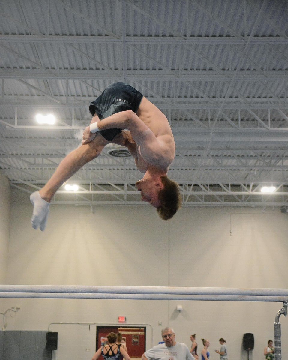PrideMGym's tweet photo. 𝘼𝙣𝙤𝙩𝙝𝙚𝙧 𝙙𝙖𝙮 𝙖𝙩 𝙩𝙝𝙚 𝙤𝙛𝙛𝙞𝙘𝙚 

#springfieldcollege #gymnastics #ncaagymnastics https://t.co/iYTWyr2Zh6