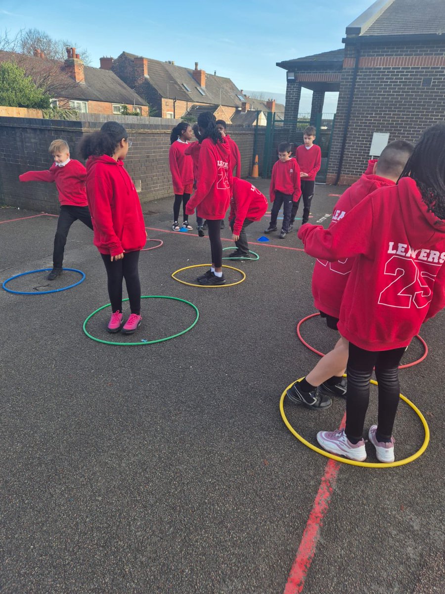 staugustinesNG3's tweet photo. Well done Year 5/6.
You demonstrated great team work in your PE lesson yesterday.
What did you have to do? 🧐
#PEAtStA’s https://t.co/tHcFDCO2nA