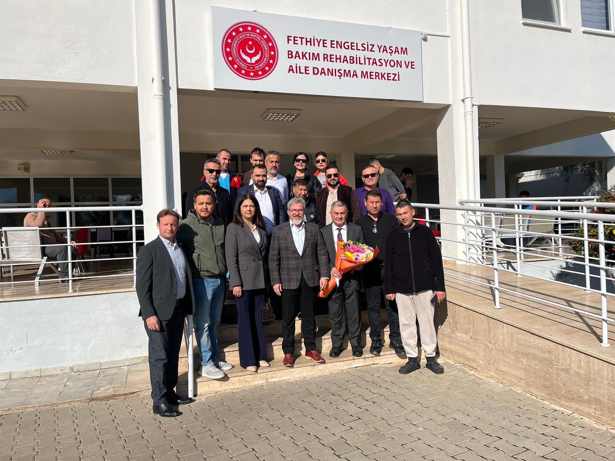 Fethiye İlçe Başkanımız Dr. Kadir Sarıhan,Kadın Kolları Başkanımız Gülhanım Boz ve Yönetim Kurulu Üyeleri ile birlikte, Fethiye Engelsiz Yaşam Bakım Rehabilitasyon ve Aile Danışma Merkezi’ni ziyaret ederek, 3 Aralık Dünya Engelliler gününü kutladı.
#rterdoğan
#AyşeKeşir
#nilgünök