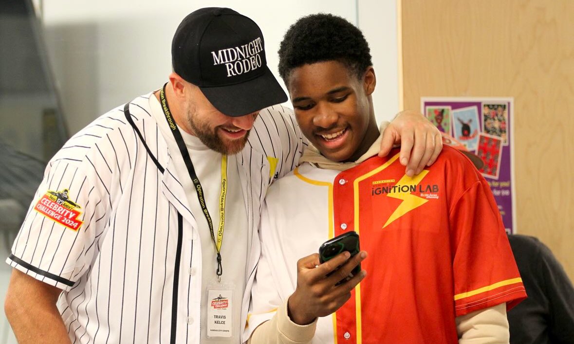 traviskelce_fan's tweet photo. RT TO VOTE!!

#WPMOYChallenge + @tkelce https://t.co/FhPlyMX2sW