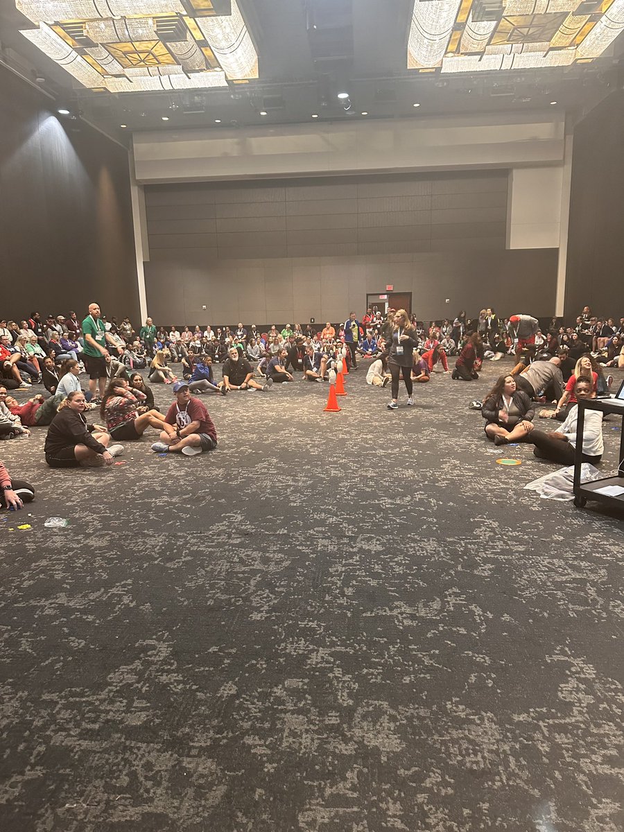 TheCoachFuller's tweet photo. What an awesome way to kick off this year’s @TexAHPERD! Thanks for helping us pack the room for this morning’s session! Any questions or need help with the handout, just let us know! #mhepe #risdmoves #physed #risdbetheone #texahperd24 https://t.co/kjMXXOEVnt