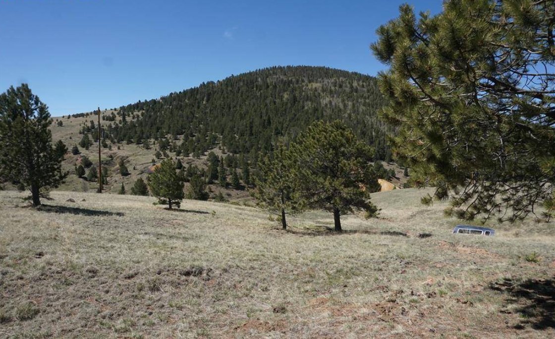 JasonRoshek's tweet photo. Over 2 acres with stunning views &amp; a prime building spot! Close to Historic Cripple Creek for year-round fun and ski towns for winter adventures. Buyers will need to dig a well and check utilities. Don’t miss out get in touch for more info!✨ https://t.co/NmGycdgKsY https://t.co/vPcsgYD2YY