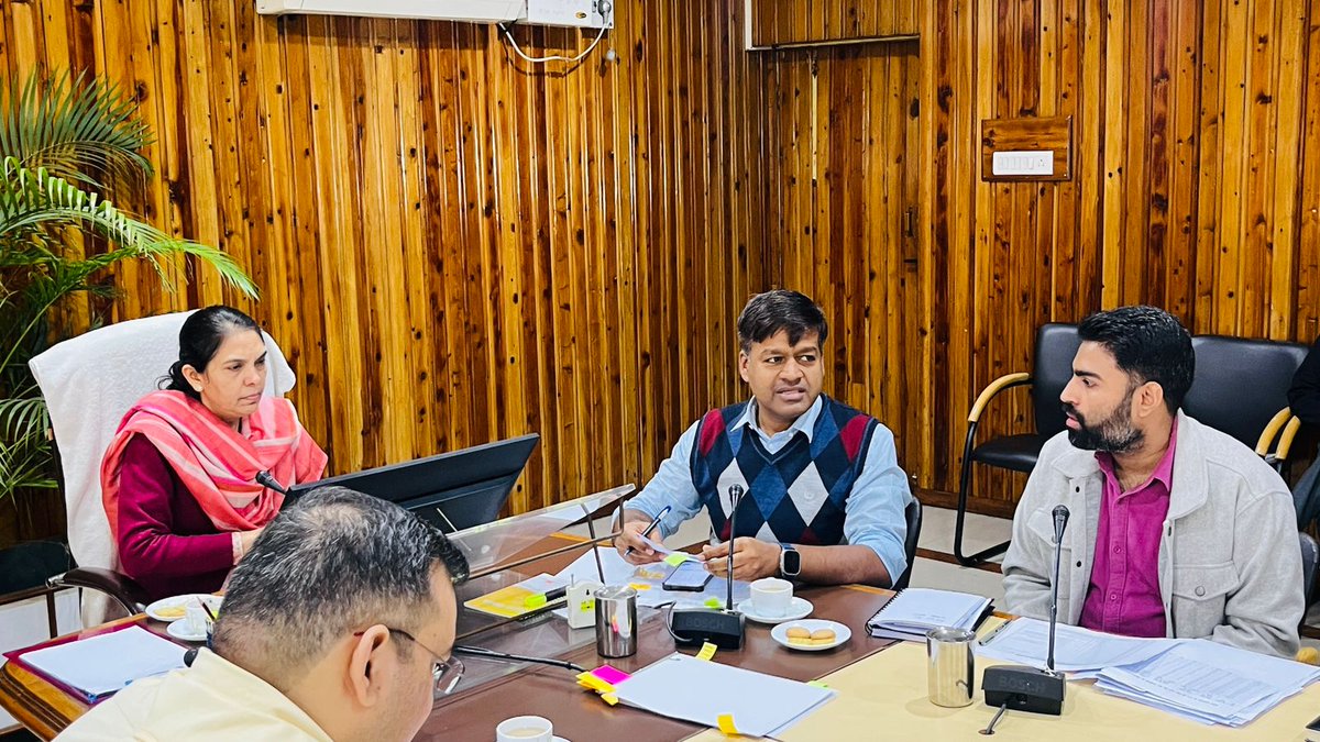 UPCane's tweet photo. प्रमुख सचिव, चीनी उद्योग एवं गन्‍ना विकास विभाग की अध्यक्षता में आज दिनांक 05-12-2024 को गन्ना किसान संस्थान, लखनऊ के सभाकक्ष में वर्चुअल विभागीय समीक्षा बैठक आयोजित की गई ।
#WeeklyMeeting#smartgannakishan
@CMOfficeUP 
@UPGovt 
@InfoDeptUP 
@UPCane https://t.co/FHOpMlxbl0