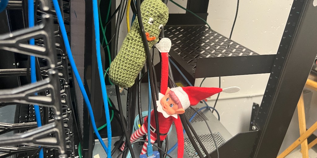 WildeETHonda's tweet image. Axle got tangled up in the cords! Looks like him and Pickle Pete are giving the IT department a little more work! 🔌 

#ElfOnTheShelf #TechTrouble