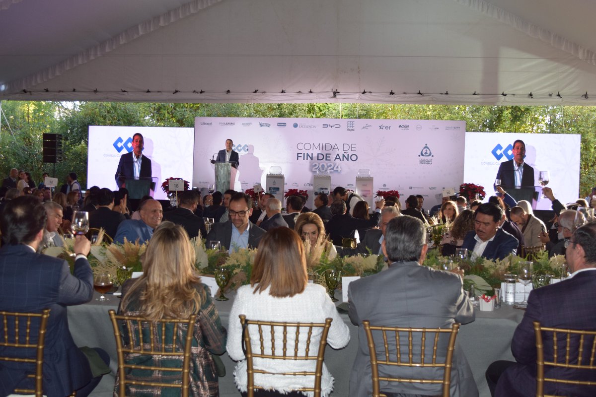 CANACOPUEBLA1's tweet image. 📸Compartimos grandes momentos en nuestra gran Comida de Fin de Año 2024 @CCEPuebla y @FEPPuebla_. Un evento lleno de alegría, unión y emociones, donde celebramos no solo los logros del año, sino también la fuerza de nuestra la gran comunidad empresarial de #Puebla