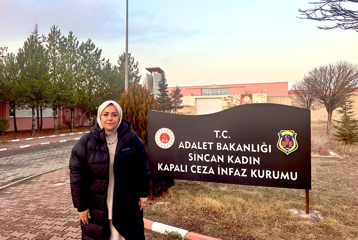 Geçtiğimiz haftalarda mahkeme tarafından ileri yaşına ve rahatsızlıklarına rağmen cezaevine konulan Sayın Melek İpek’i ziyaret ettim.

Temel motivasyonu hayırseverlik olan Melek Hanım’ın rahatsızlıklarına rağmen cezaevinde bulunması toplumun çok farklı kesimlerinin vicdanını