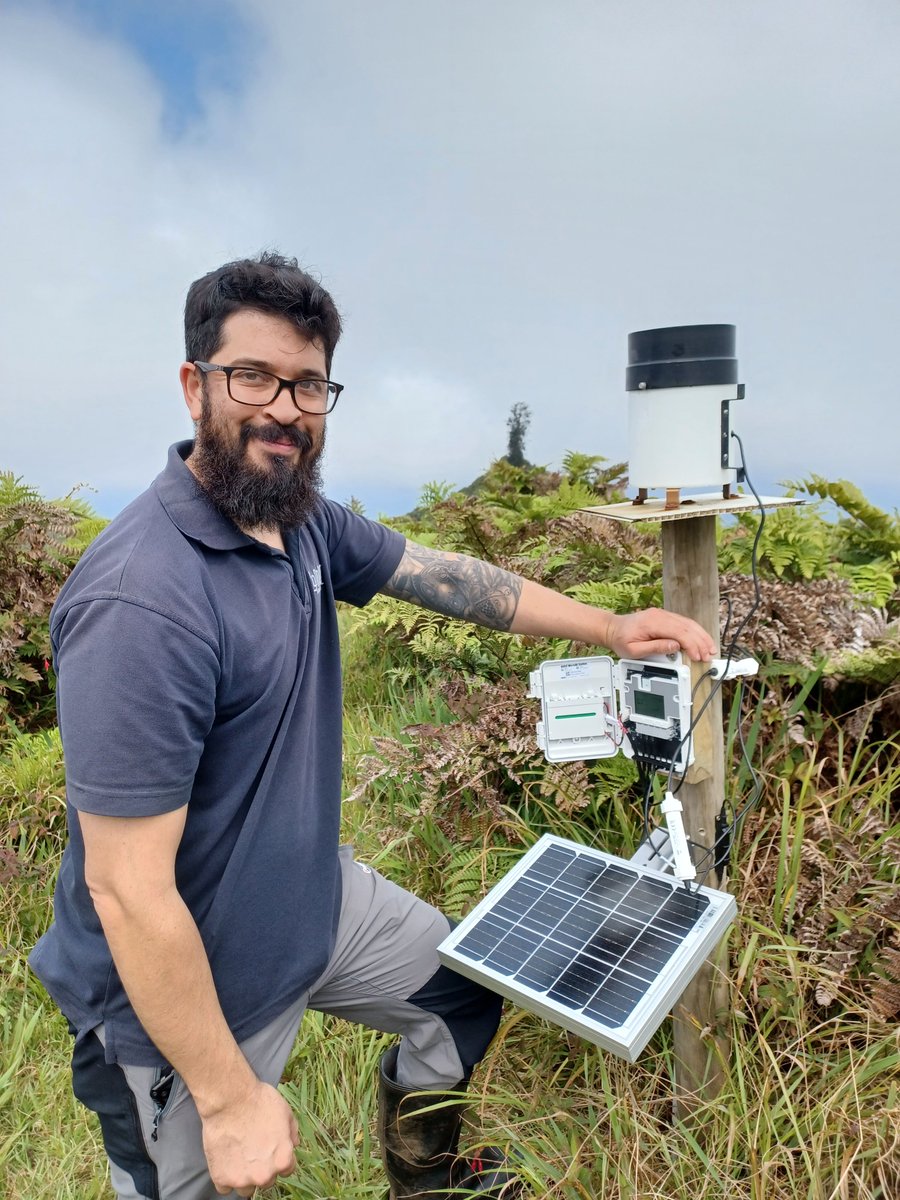 StHelenaPeaksNP's tweet photo. 🤎 #WorldSoilDay Caring for Soils: Measure Monitor Manage ✨ We've installed 3 soil moisture meters in the PNP to #measure and better understand the soil dampness 🟤💧 https://t.co/zGvvUOXc7n This is an important aid to #manage pathogen mitigation in the cloud forest 🌳 #SHCFP https://t.co/uBwyfEV0TC