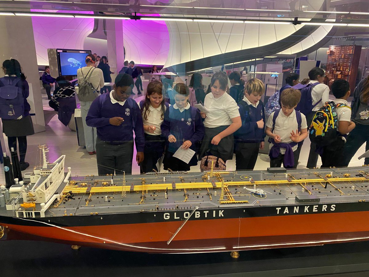 ParkAcad's tweet image. Year 5 and 6 had an incredible day at the Science Museum! 🚀🔬 From exploring fascinating exhibits to hands-on experiments, our pupils enjoyed their visit. A fantastic opportunity to bring learning to life! 🌟 #ScienceInAction #LearningBeyondTheClassroom @thesteptrust