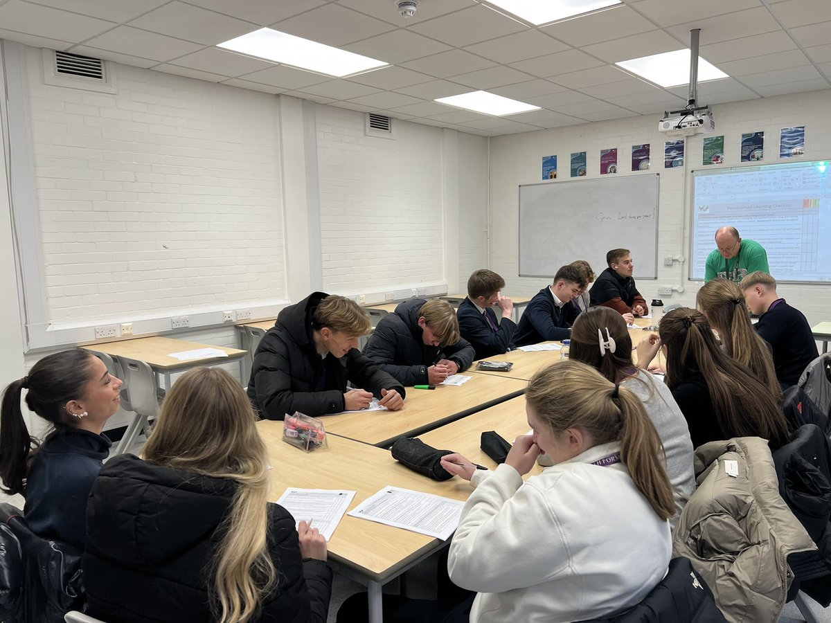GeographyRws's tweet photo. Year 13 Geographers attending an extra intervention session on Carbon this week. It’s great to see the students working hard to get the best grades possible next summer. #learn lead excel 🌎🖤💚 https://t.co/1xBGP9hOWO