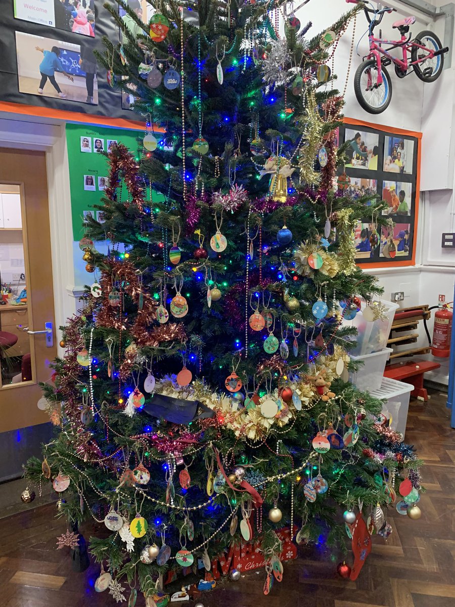 TVInfants's tweet photo. We’re ready for our Winter Fun Day. Our staff stayed late to get the School ready.  Father Christmas is confirmed. Children will need  loose change (to play shops) ✅ a bag with their name on ✅ party clothes are optional ✅ disco time in the afternoon. 🧵 https://t.co/aCU1DlfWFC