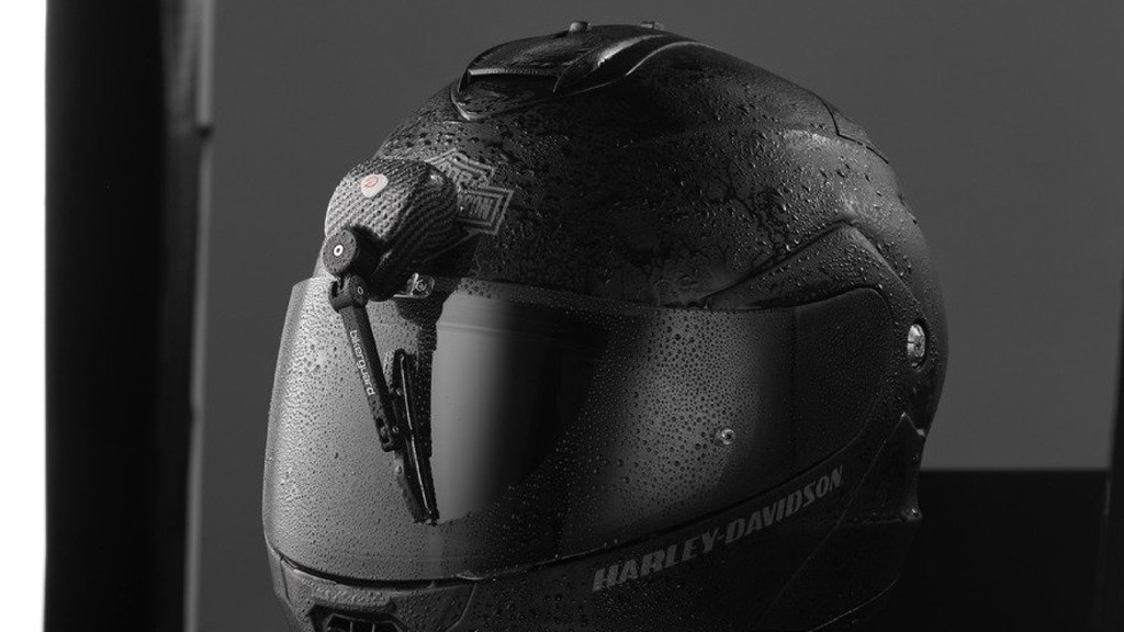 core77's tweet photo. A #WindshieldWiper for Motorcycle Helmet #Visors 🏍️

This Bikerguard invention, created by two #engineers in #Slovenia, is a remote-controlled #wiperblade for #motorcycle #helmet visors.

Read the full story on Core77: https://t.co/wWnK2RzpBa https://t.co/PVMF3OOHED