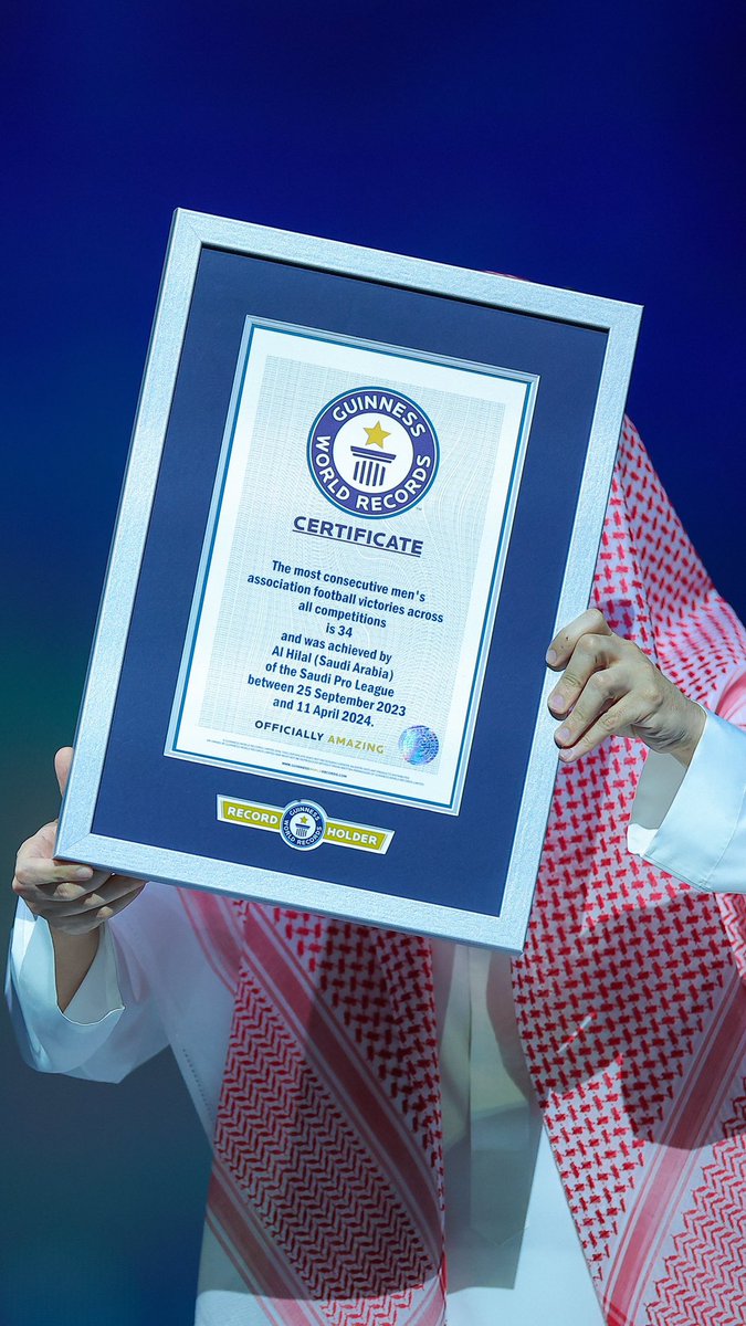 1h_alrwiliy's tweet photo. حتى فيفا يقولون الهلال مالك الرقم بالأنتصارات المتتاليه 34 انتصار يا هو إنجاز 💙💙
#الهلال #alhial https://t.co/tbG0HdzmtZ
